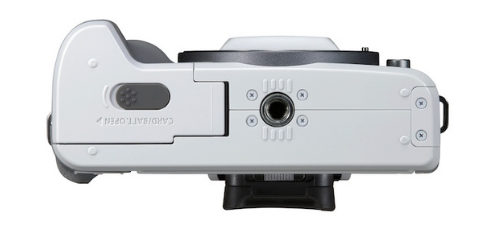 Canon EOS M50II w/15-45 (WH)
